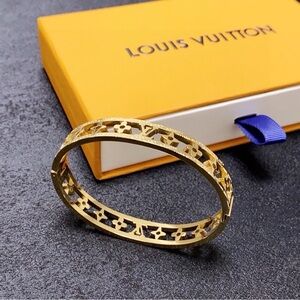 Louis Vuitton Elegant Gold Bracelet